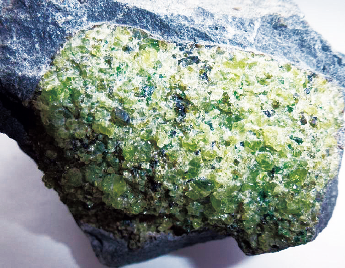 常见的硅酸盐矿物橄榄石